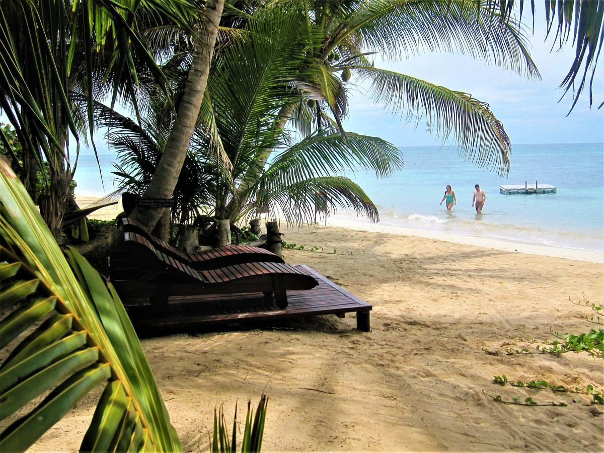 Little Corn Island Beach And Bungalow Exterior photo