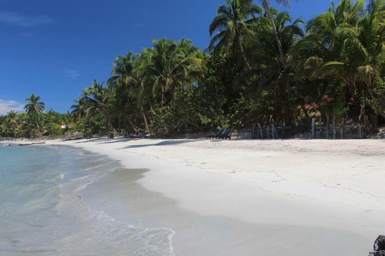 Little Corn Island Beach And Bungalow Exterior photo