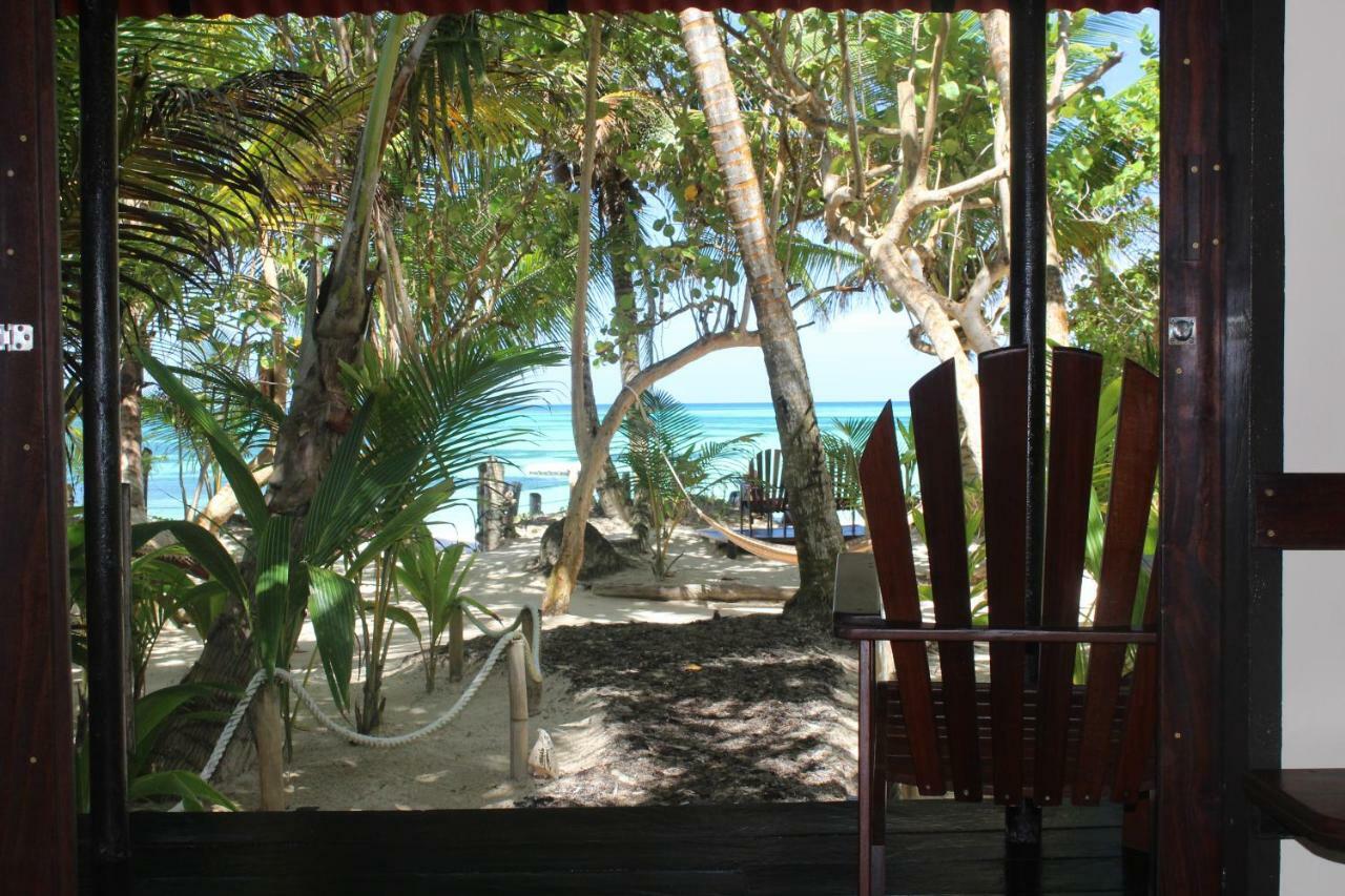 Little Corn Island Beach And Bungalow Exterior photo