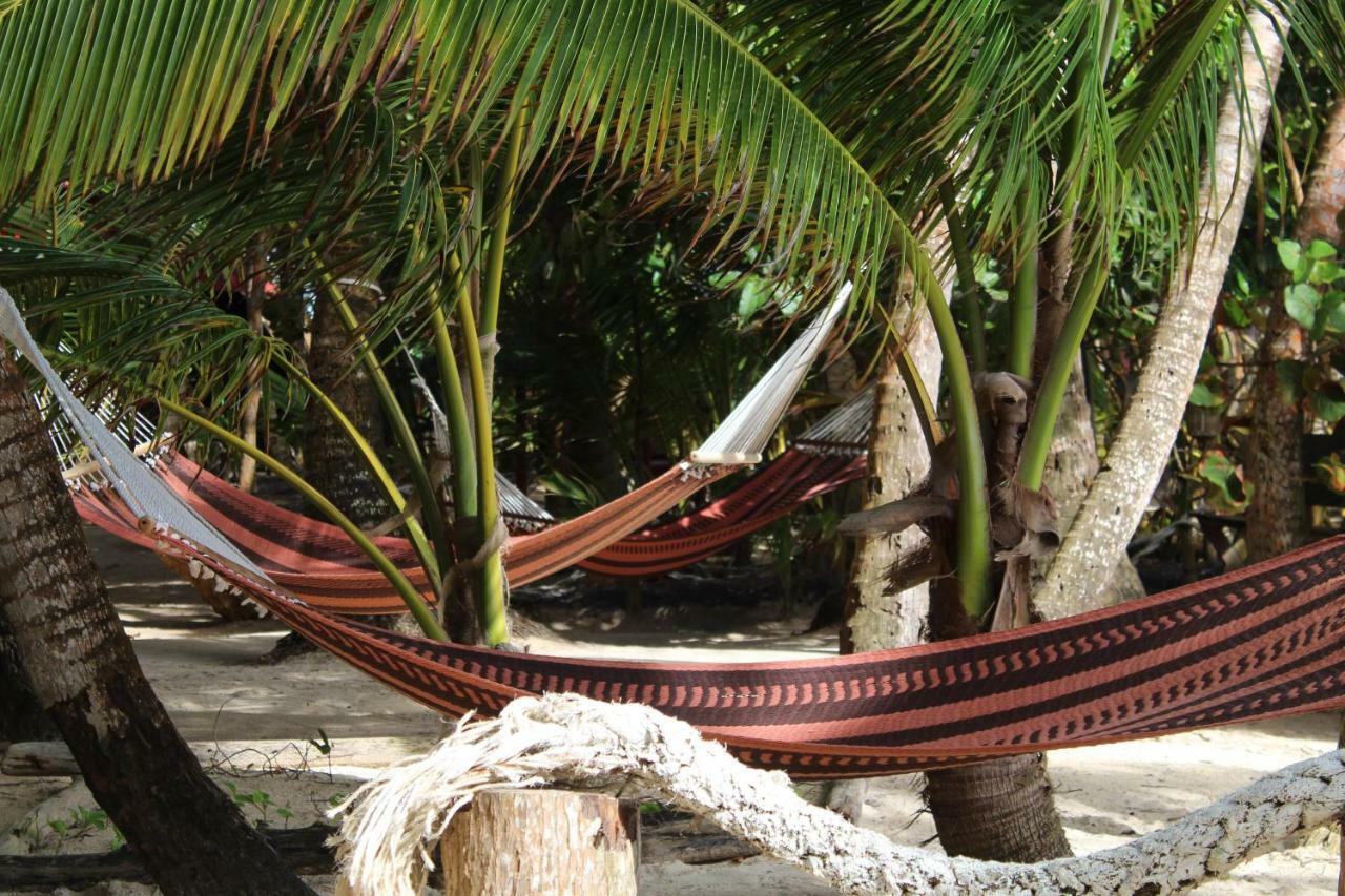Little Corn Island Beach And Bungalow Exterior photo