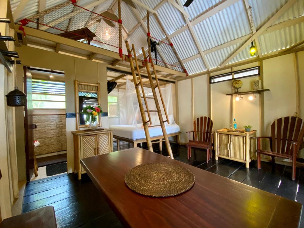 Little Corn Island Beach And Bungalow Exterior photo