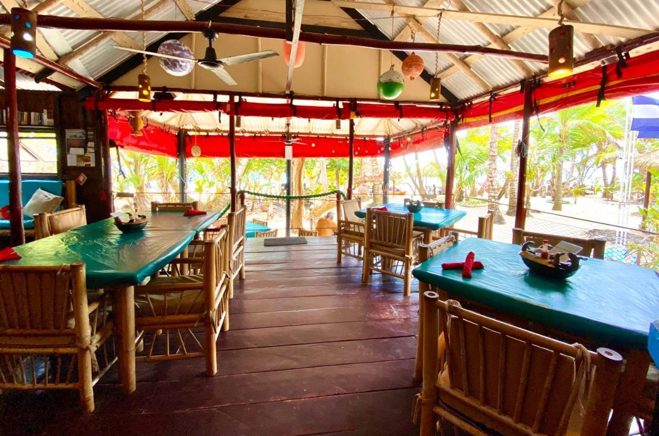 Little Corn Island Beach And Bungalow Exterior photo